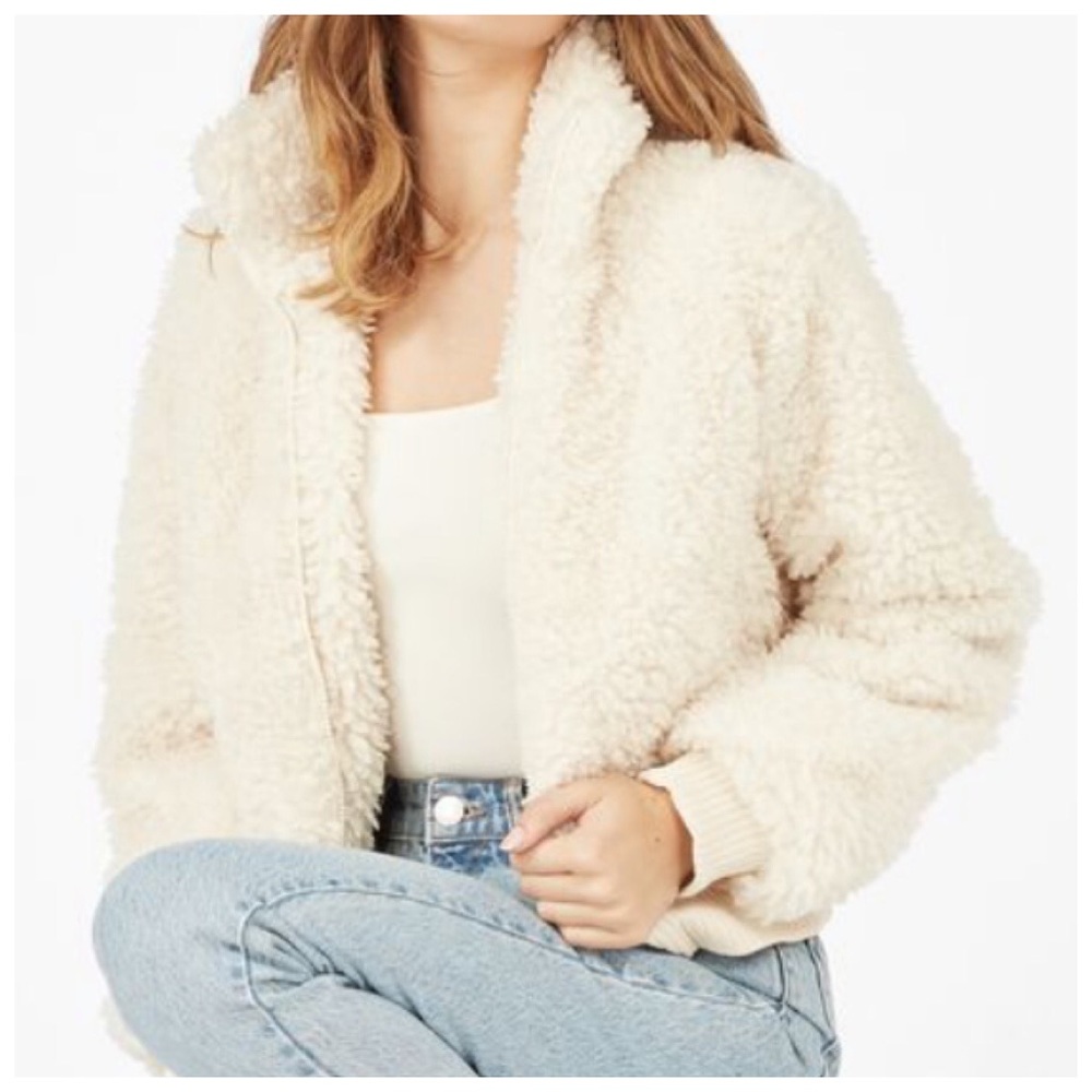 5⭐️Rated Cozy Soft Sherpa ZIP up Hoodie Crop Style  Jacket - Picture 3 of 8
